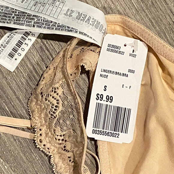 New nude bralette size small - Picture 4 of 4